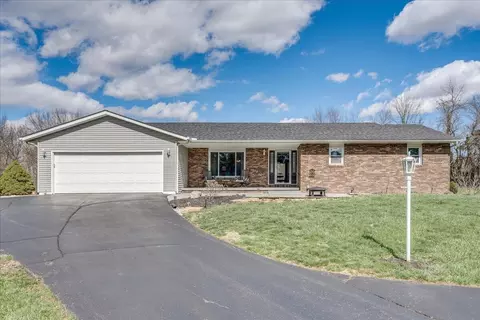 1800 Ginder Rd NW, Lancaster, OH 43130