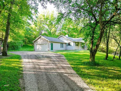 7664 Denunes Rd, Johnstown, OH 43031