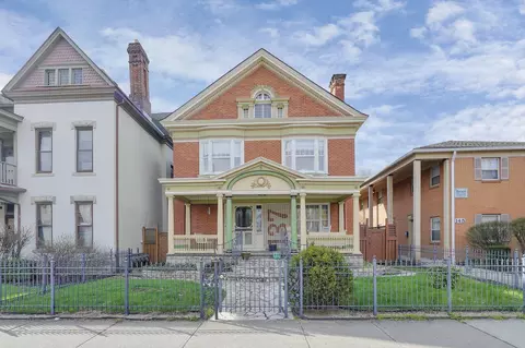 137 King Ave, Columbus, OH 43201