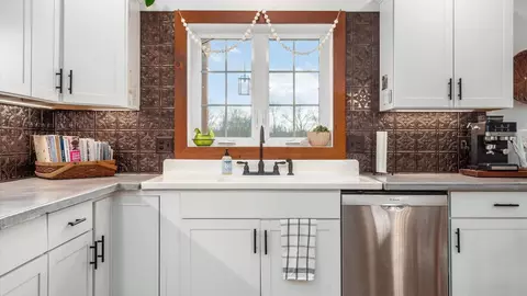 Kitchen - 2910 Slack Rd, Mount Perry, OH 43760 photo 4 of 4