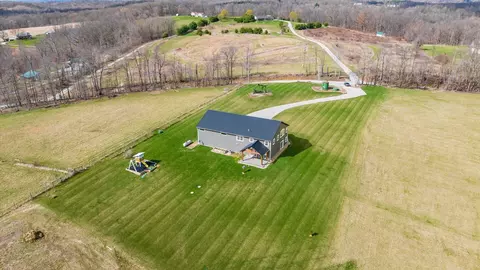 Exterior - 2910 Slack Rd, Mount Perry, OH 43760 photo 9 of 10