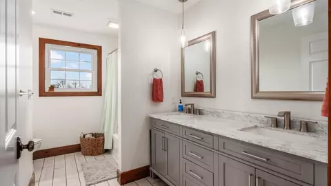 Bath - 2910 Slack Rd, Mount Perry, OH 43760 photo 6 of 6