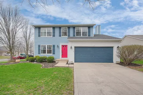 27 Barrhill Dr, Delaware, OH 43015