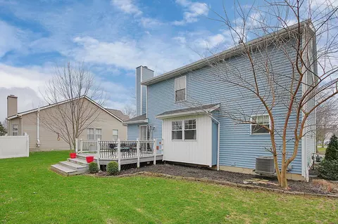 27 Barrhill Dr, Delaware, OH 43015