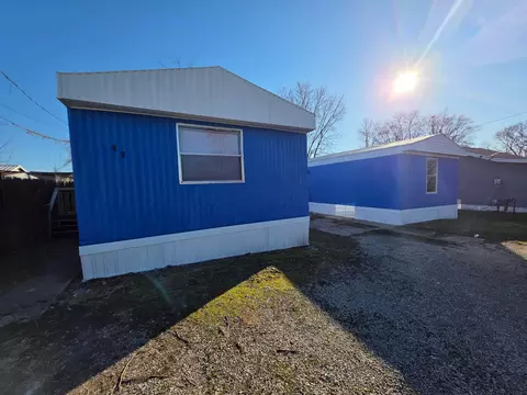45 4th St #43, Buckeye Lake, OH 43008