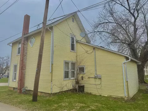 511 W Maple St, Willard, OH 44890 photo 3
