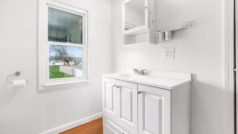 Bath - 49 Monroe Ave, Newark, OH 43055 photo 2 of 2