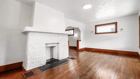 Living - 49 Monroe Ave, Newark, OH 43055 photo 3 of 5