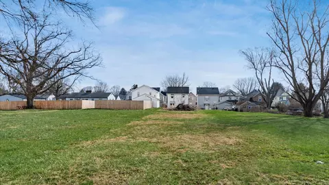 Exterior - 49 Monroe Ave, Newark, OH 43055 photo 8 of 9