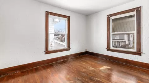 Bedroom - 49 Monroe Ave, Newark, OH 43055 photo 4 of 5