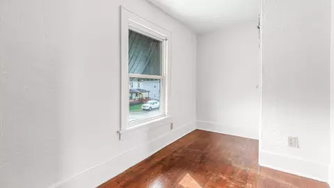 Bedroom - 49 Monroe Ave, Newark, OH 43055 photo 5 of 5