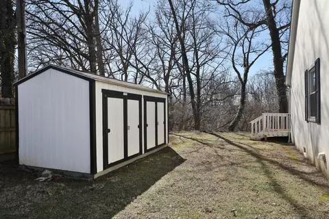 Exterior - 41 Indian Run Dr, Dublin, OH 43017 photo 7 of 11