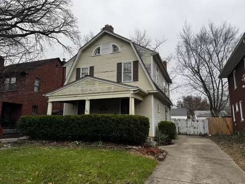 890 S Cassingham Rd, Columbus, OH 43209