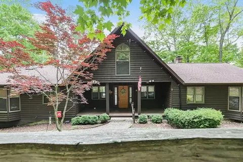 1640 Cardinal Hill Ln, Sugar Grove, OH 43155