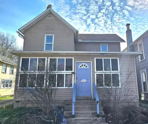138 N Broad St, Bremen, OH 43107