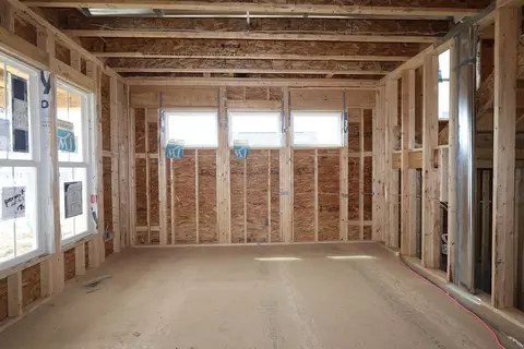 124 Ruby Rd, Pataskala, OH 43062