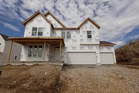 124 Ruby Rd, Pataskala, OH 43062