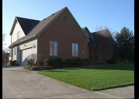 490 Blue Heron Ct, Westerville, OH 43082