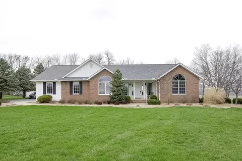 13270 Rolling Hills Ct, Mount Vernon, OH 43050