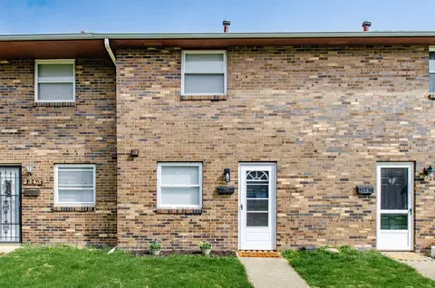 2341 Woodbrook Cir N #98, Columbus, OH 43223