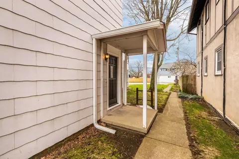 208 N Scioto St, Circleville, OH 43113 photo 4