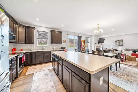 Kitchen - 1908 Branch Pl, Lancaster, OH 43130 photo 3 of 4