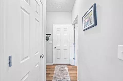 Entry Way - 1908 Branch Pl, Lancaster, OH 43130 photo 7 of 11
