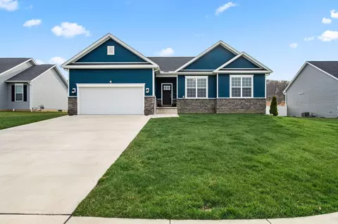 Exterior - 1908 Branch Pl, Lancaster, OH 43130 photo 2 of 4