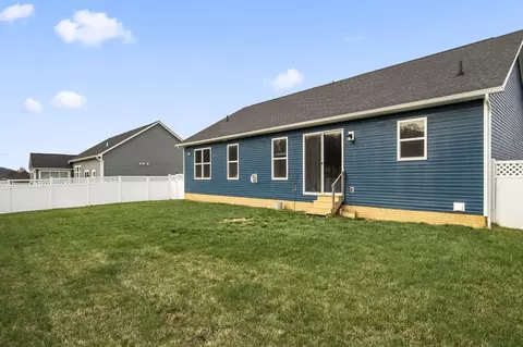 Exterior - 1908 Branch Pl, Lancaster, OH 43130 photo 4 of 4