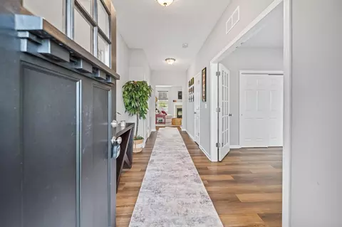 Entry Way - 1908 Branch Pl, Lancaster, OH 43130 photo 1 of 11