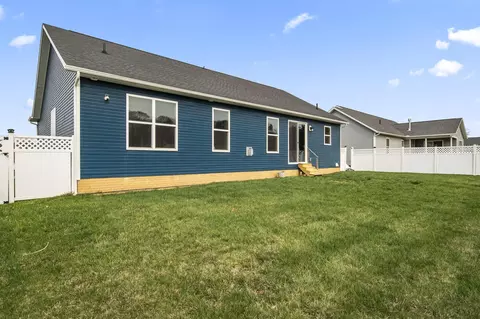 Exterior - 1908 Branch Pl, Lancaster, OH 43130 photo 3 of 4