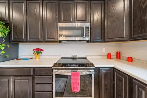 Kitchen - 1908 Branch Pl, Lancaster, OH 43130 photo 4 of 4