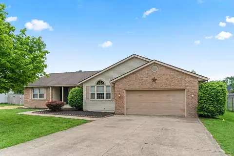 298 Kensington Ct, London, OH 43140