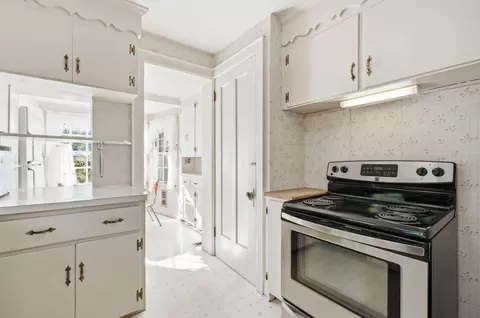 Kitchen - 2425 Bryden Rd, Columbus, OH 43209 photo 1 of 4