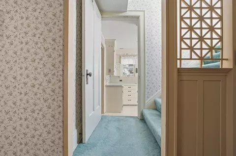 Entry Way - 2425 Bryden Rd, Columbus, OH 43209 photo 5 of 9