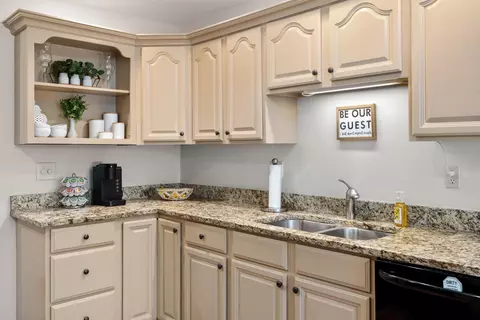 Kitchen - 1007 Ridge Dr, Circleville, OH 43113 photo 3 of 5