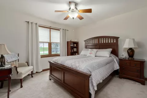 Bedroom - 1007 Ridge Dr, Circleville, OH 43113 photo 4 of 6