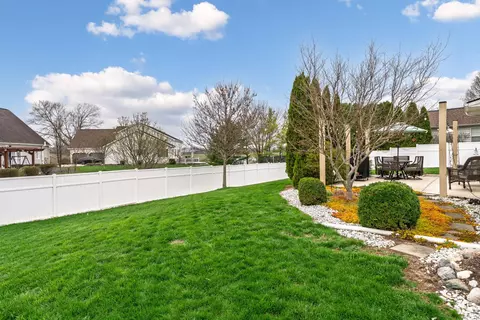 Exterior - 1007 Ridge Dr, Circleville, OH 43113 photo 10 of 10