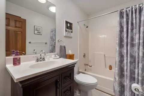 Bath - 1007 Ridge Dr, Circleville, OH 43113 photo 2 of 2