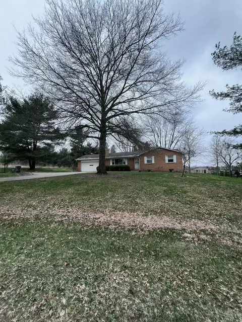 6141 Douglas Dr, Canal Winchester, OH 43110