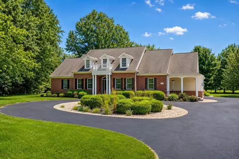 6824 Linda Ln, Sunbury, OH 43074
