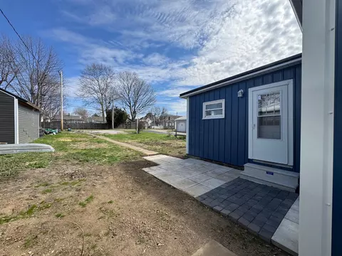 Exterior - 624 S Scioto St, Circleville, OH 43113 photo 2 of 3