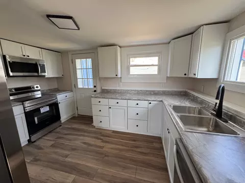 Kitchen - 624 S Scioto St, Circleville, OH 43113 photo 1 of 2