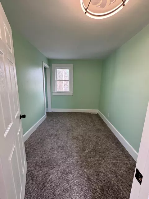 Bedroom - 624 S Scioto St, Circleville, OH 43113 photo 3 of 4