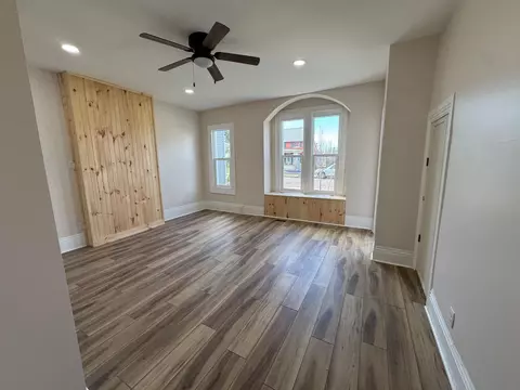 Living - 624 S Scioto St, Circleville, OH 43113 photo 1 of 2