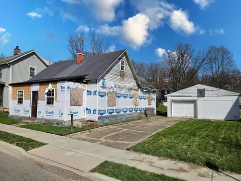 448 N Walnut St, Logan, OH 43138