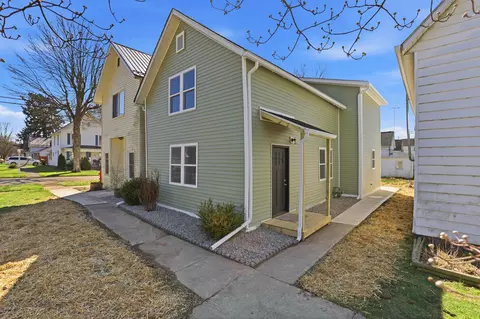 44 Maple Ave, Utica, OH 43080