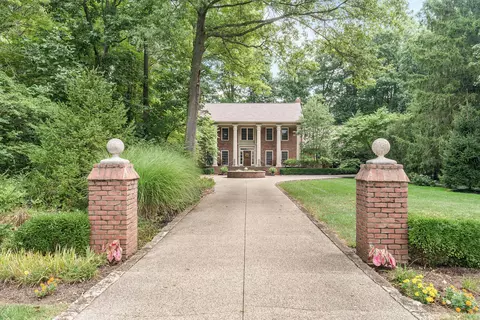 Exterior - 700 Eagle Rdg, Powell, OH 43065 photo 2 of 21