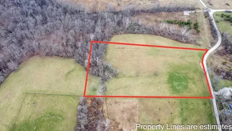 20000 Kalklosch Rd, Logan, OH 43138
