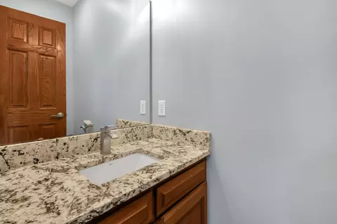 Bath - 3570 Needham Rd, Mansfield, OH 44904 photo 1 of 6